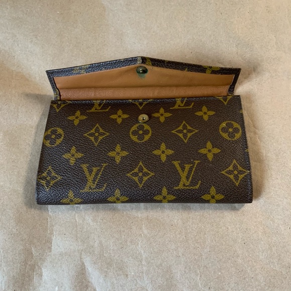 Vintage LOUIS VUITTON for Saks Fifth Avenue wallet - Picture 4 of 8